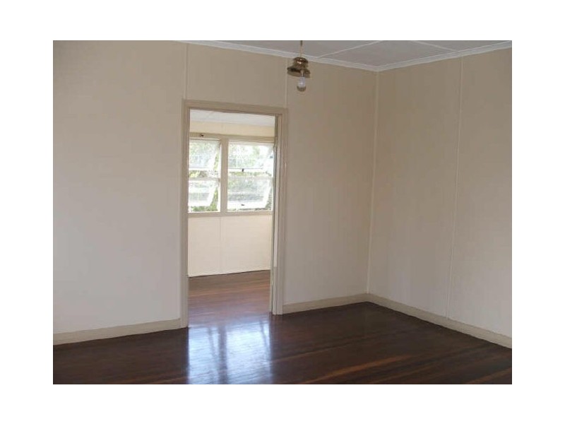 9 Walton Street, Maryborough QLD 4650