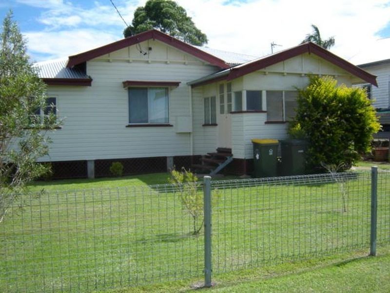 8 Premier Street, Maryborough QLD 4650