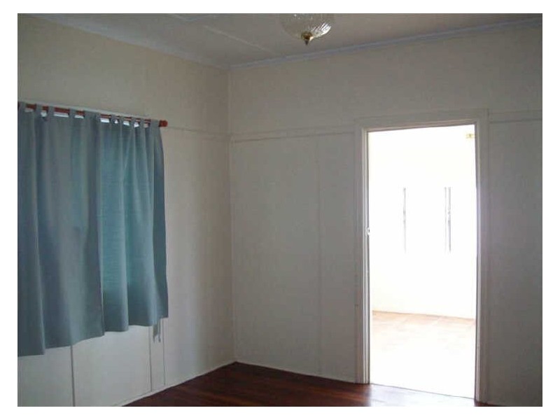 8 Premier Street, Maryborough QLD 4650