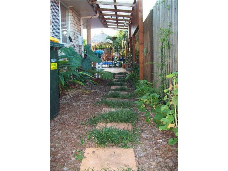 8 Durham Court, Kawungan QLD 4655