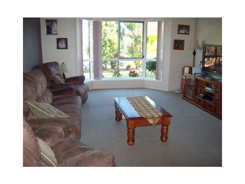 8 Durham Court, Kawungan QLD 4655