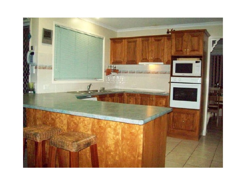8 Durham Court, Kawungan QLD 4655