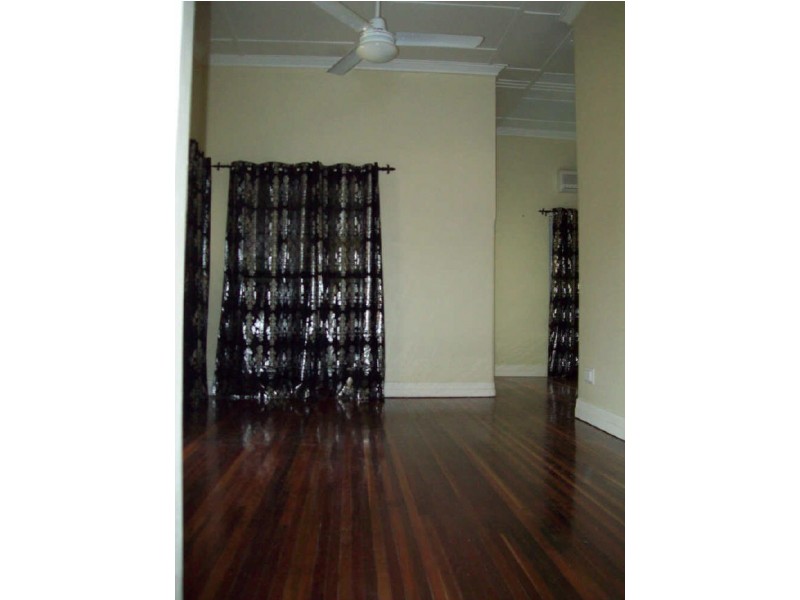6 Ashton Street, Maryborough QLD 4650