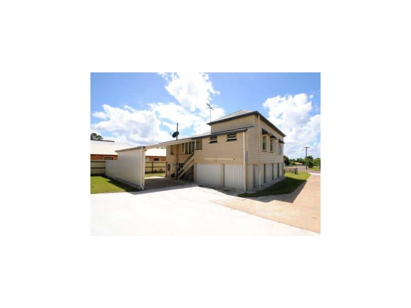 12 New Street, Maryborough QLD 4650