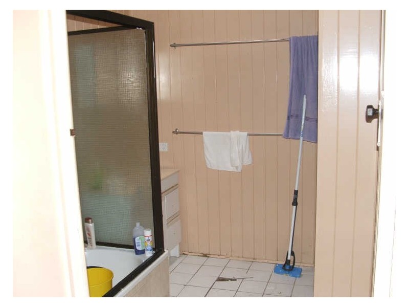 15 Nuneaton Street, Maryborough QLD 4650