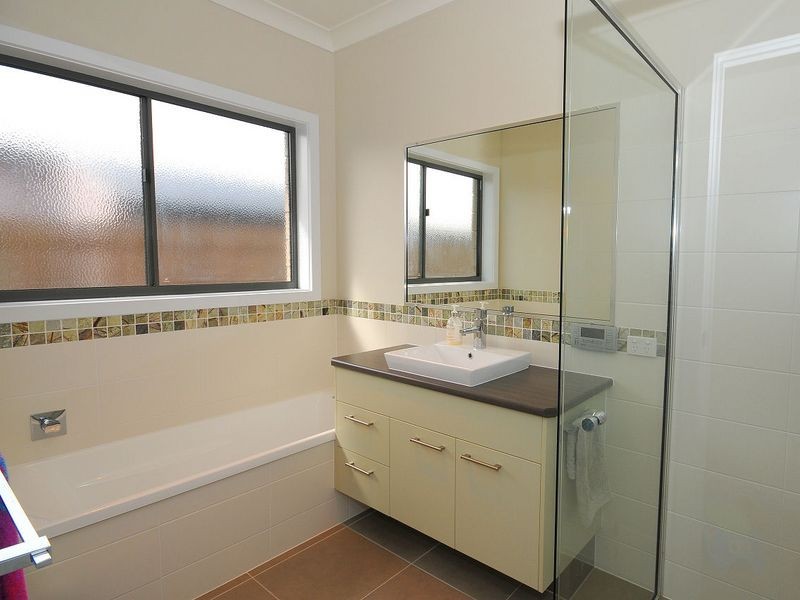 4 Oakwood Drive, Tinana QLD 4650