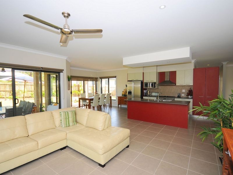 4 Oakwood Drive, Tinana QLD 4650