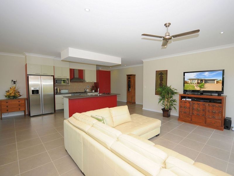 4 Oakwood Drive, Tinana QLD 4650