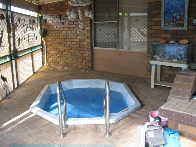 9 Gympie Street, Torbanlea QLD 4662