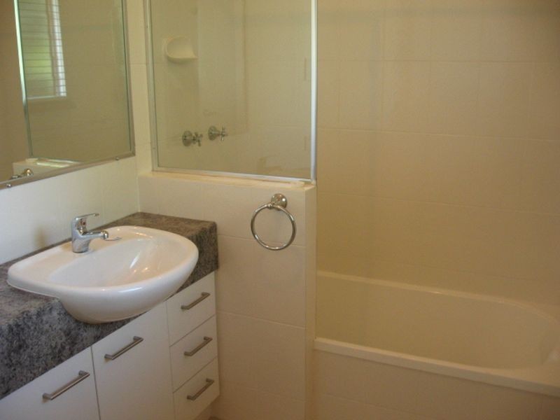 2/15 North Street, Maryborough QLD 4650