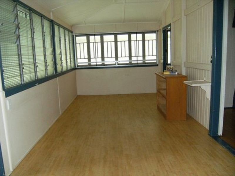 157-159 Cambridge Street, Granville QLD 4650