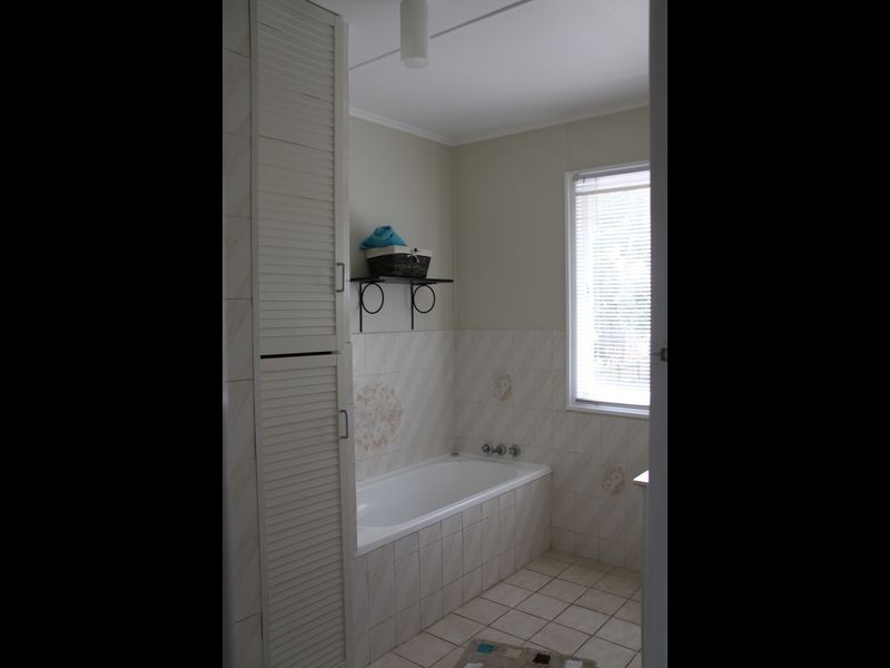 156 Cambridge Street, Granville QLD 4650