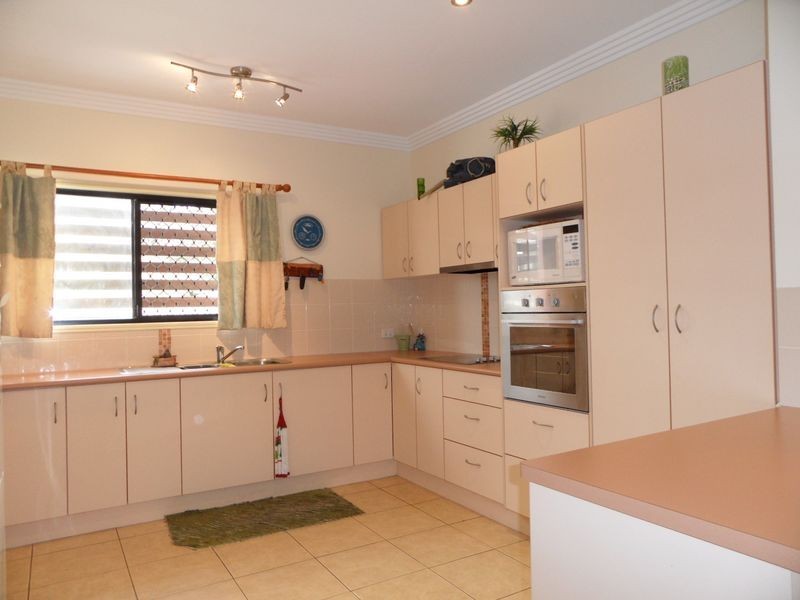 2/24 Wolseley Street, Granville QLD 4650