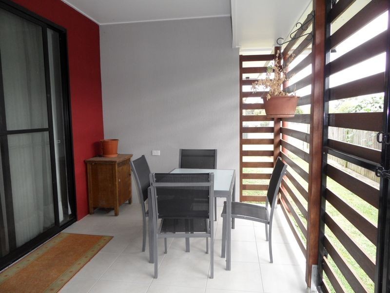 2/24 Wolseley Street, Granville QLD 4650