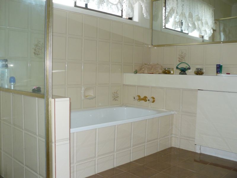 21 Jocelyn Parade, Granville QLD 4650