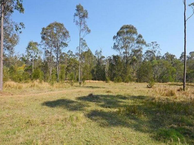 46 Royal Oak Rd, Tiaro QLD 4650