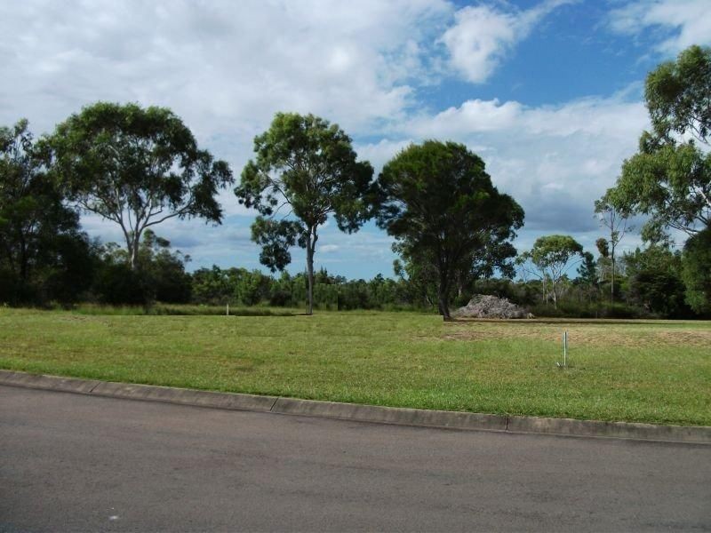 253 Cockatoo Cres, Poona QLD 4650