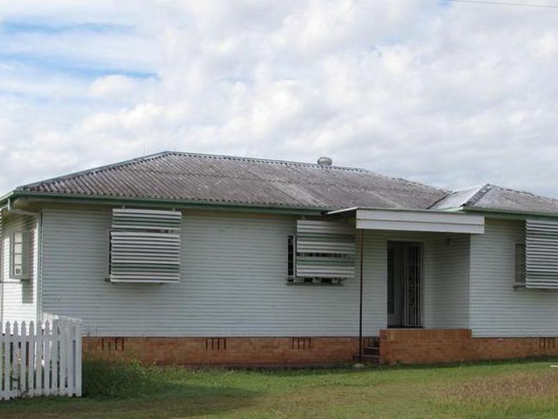 35 Aberdeen Ave, Maryborough QLD 4650