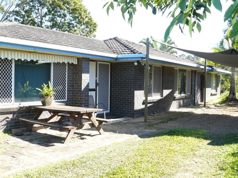 8 Gayndah Road East, Maryborough QLD 4650