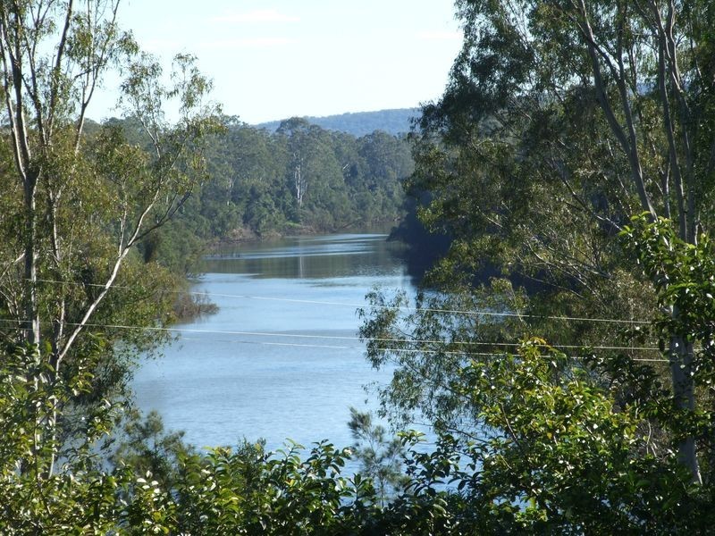 1 Smith Ave, Tiaro QLD 4650