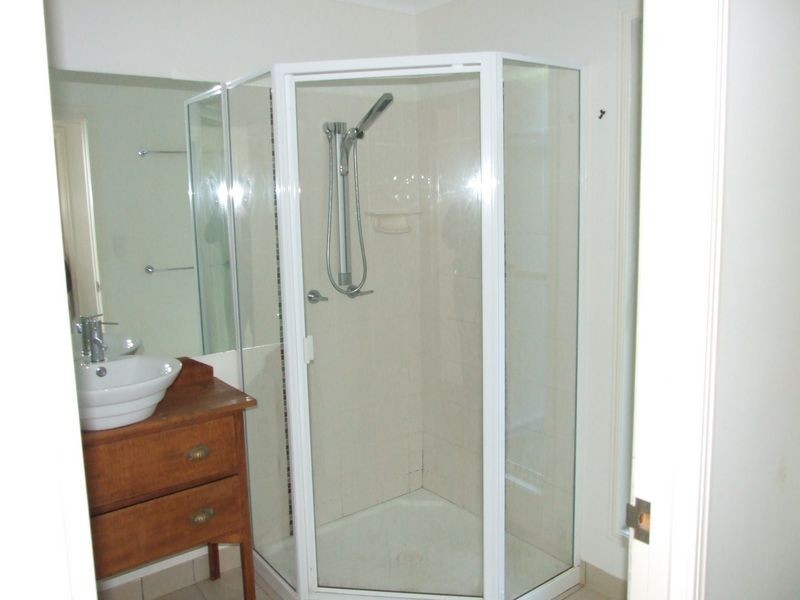 1 Smith Ave, Tiaro QLD 4650