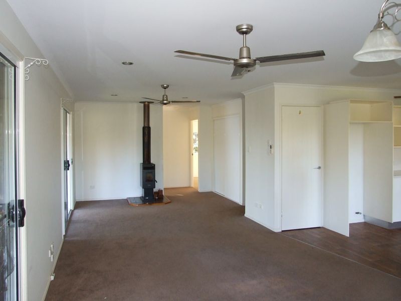 1 Smith Ave, Tiaro QLD 4650