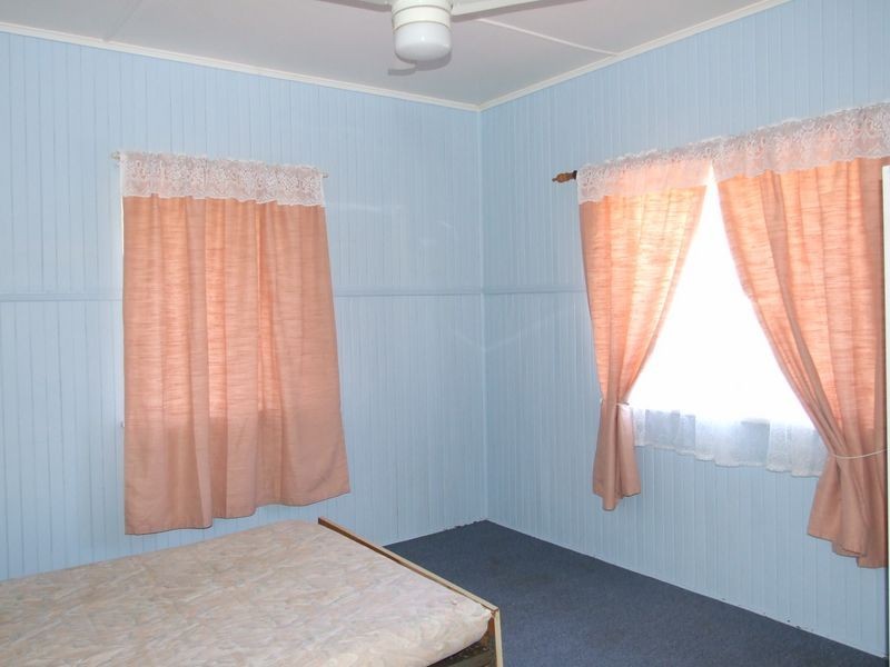 116 Cambridge Street, Granville QLD 4650
