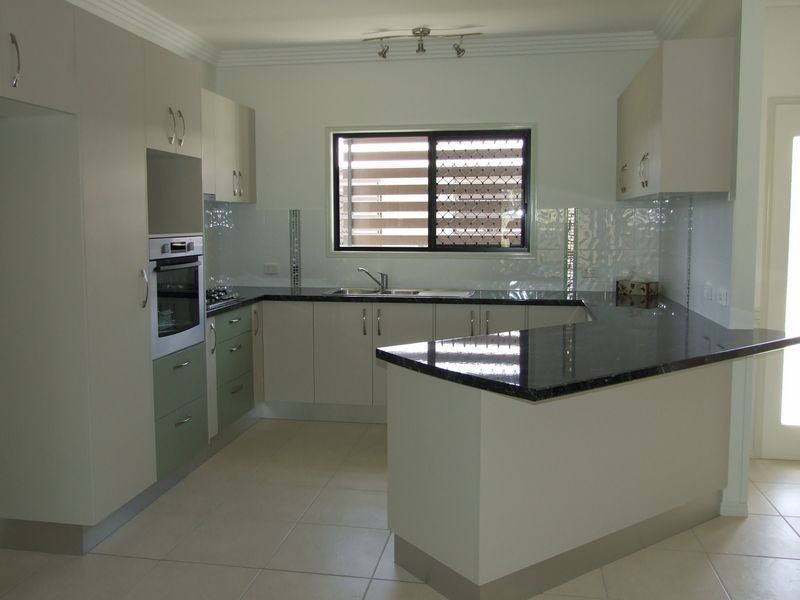 34-36 Regent Street, Granville QLD 4650