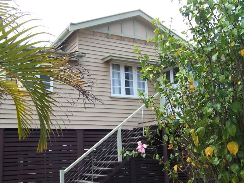 8 Maryborough Street, Granville QLD 4650