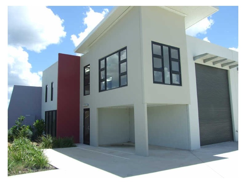 Unit 2/33 Enterprise Circuit, Maryborough West QLD 4650