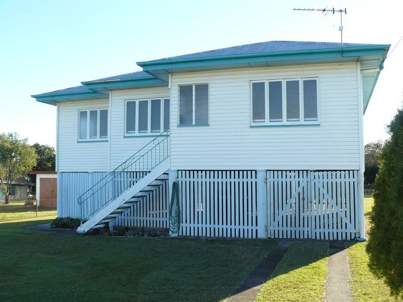 33 Stafford Street, Maryborough QLD 4650