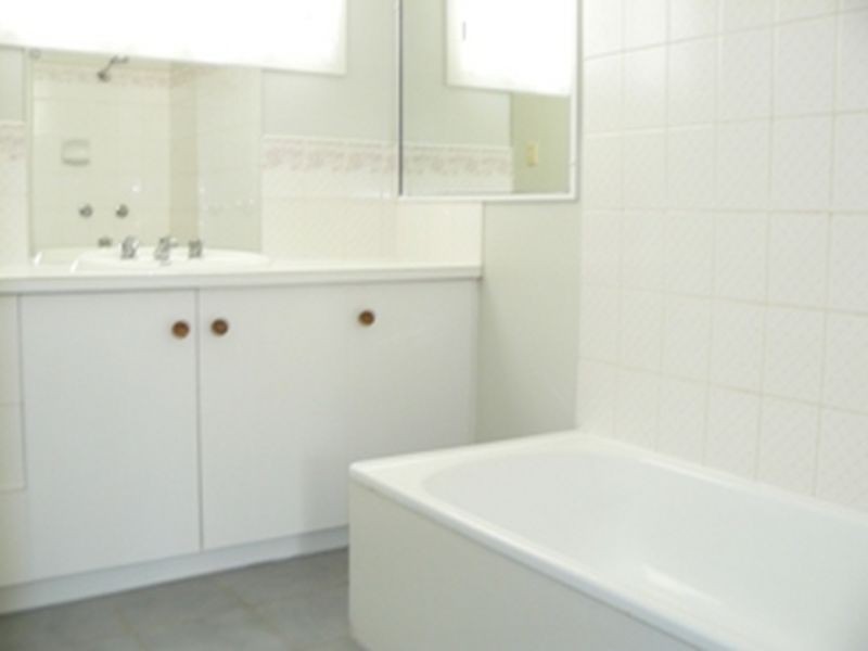 161 Owanyilla Road, Tiaro QLD 4650