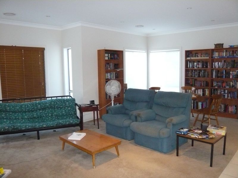 9 Somerset Drive, Carseldine QLD 4034