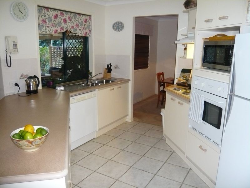 4 Harbord Place, Albany Creek QLD 4035