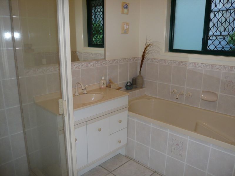 4 Harbord Place, Albany Creek QLD 4035