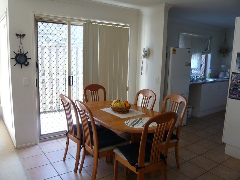 9 Azalea Cr, Fitzgibbon QLD 4018