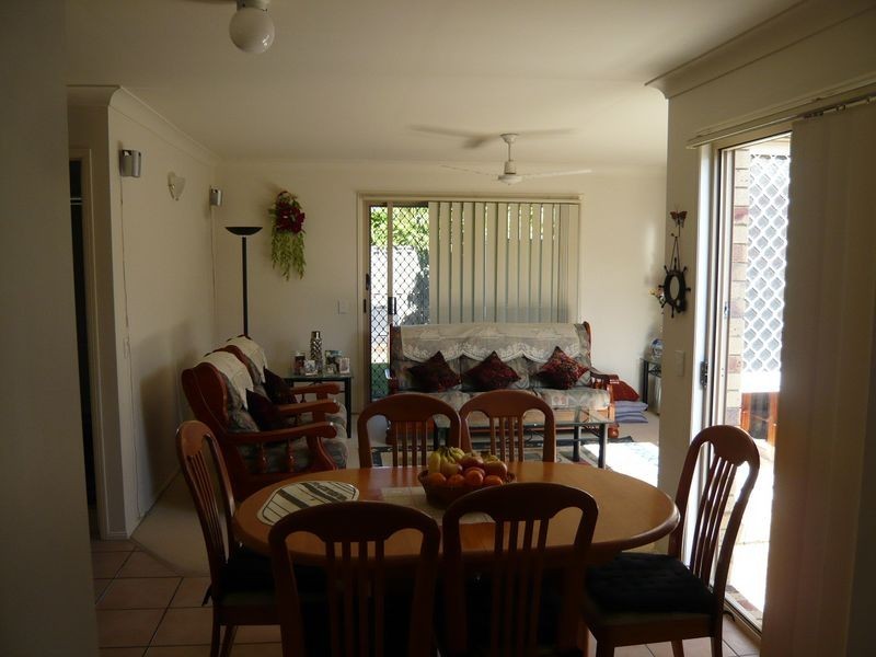 9 Azalea Cr, Fitzgibbon QLD 4018