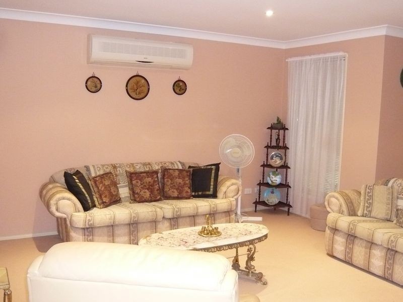 53 Azalea Cr, Fitzgibbon QLD 4018