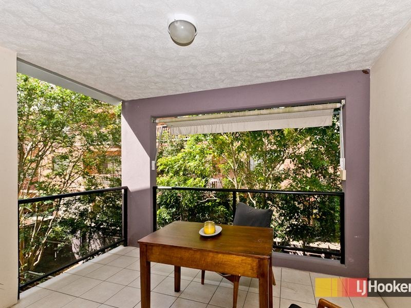 5/42 Hilltop Ave, Chermside QLD 4032