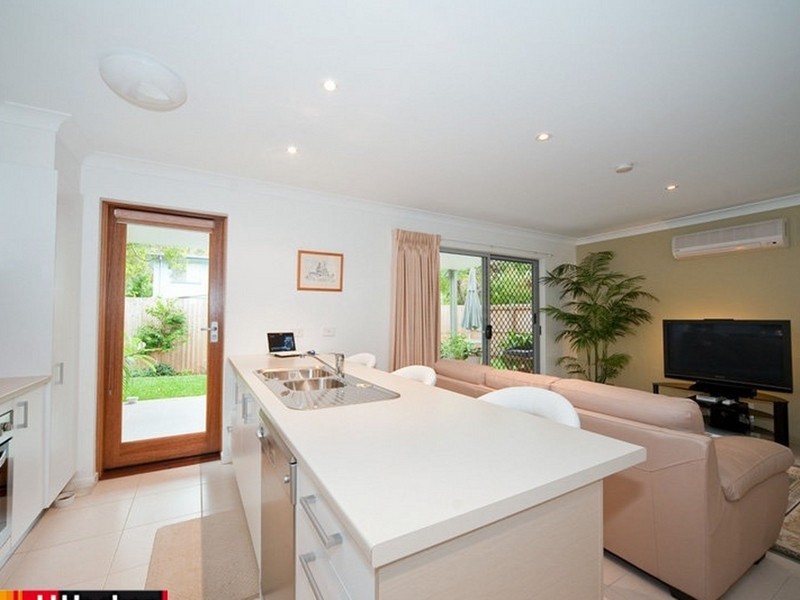 2/47 Lovegrove Street, Zillmere QLD 4034