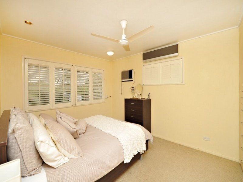 12 Backford Street, Chermside West QLD 4032