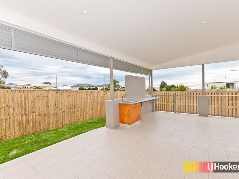 3 Belvista Place, Bridgeman Downs QLD 4035