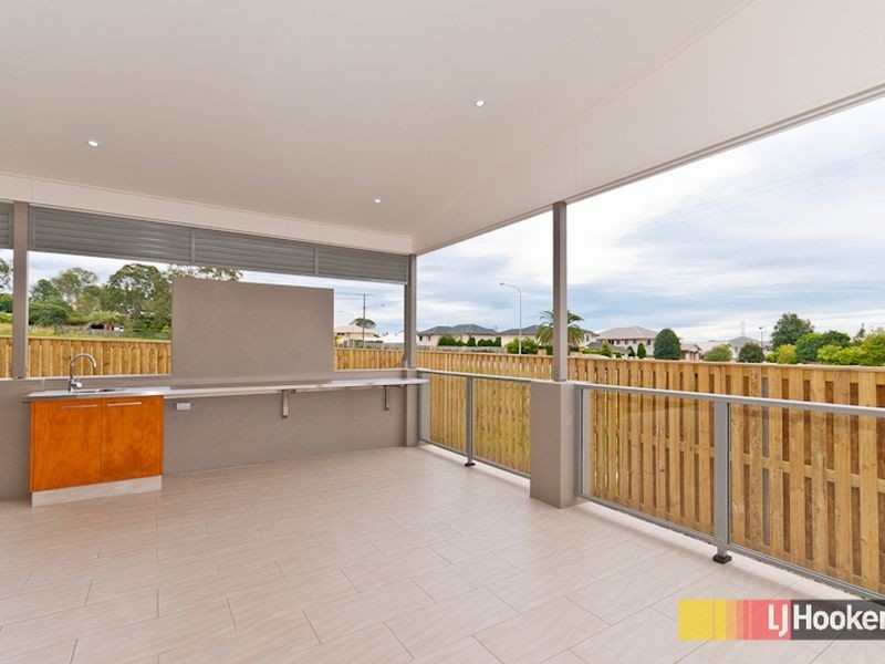 3 Belvista Place, Bridgeman Downs QLD 4035