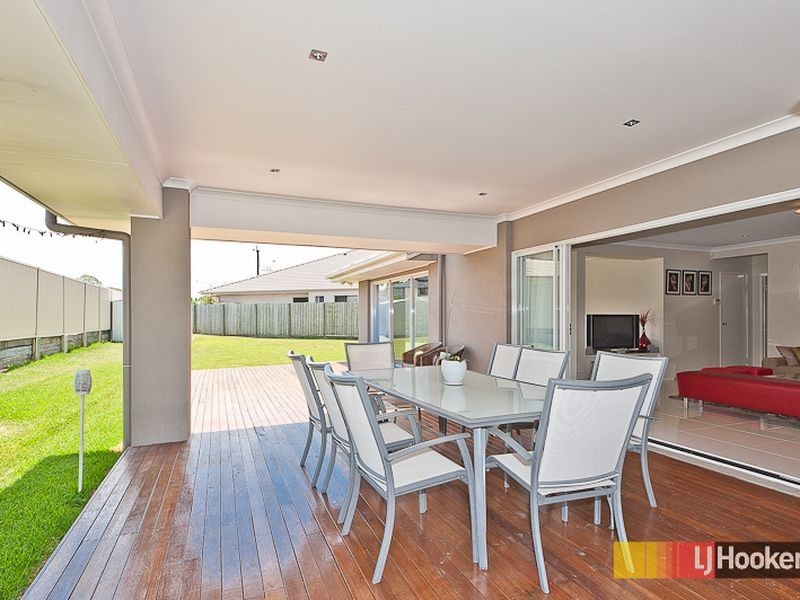 16 Laguna Place, Bridgeman Downs QLD 4035