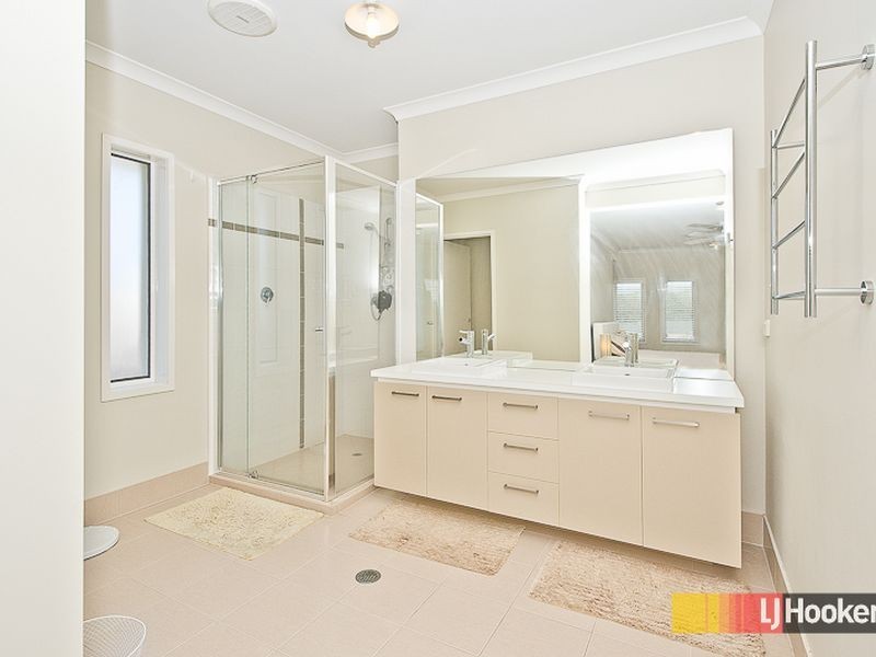 16 Laguna Place, Bridgeman Downs QLD 4035