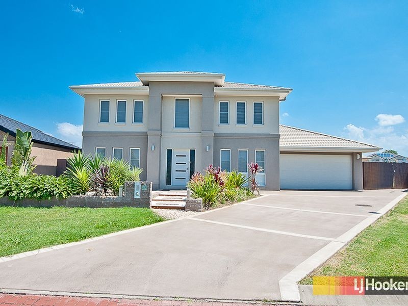 16 Laguna Place, Bridgeman Downs QLD 4035