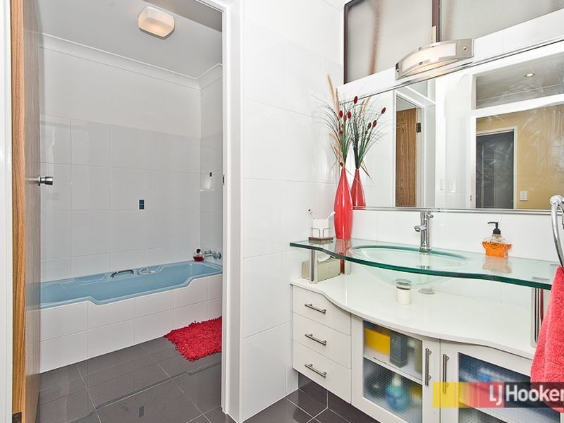 33 Jaguar Street, Chermside West QLD 4032