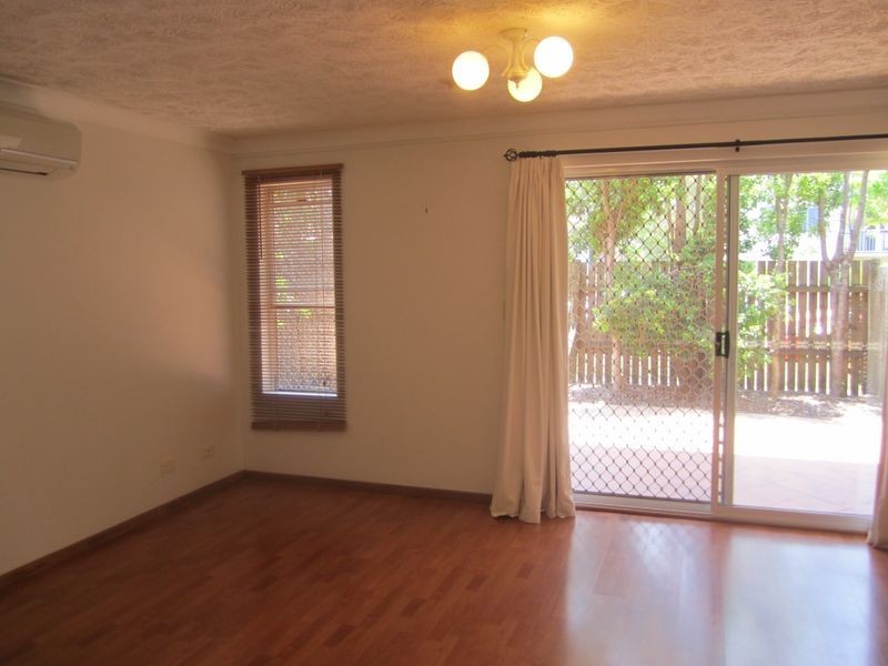 4/2 Halcomb Street, Zillmere QLD 4034