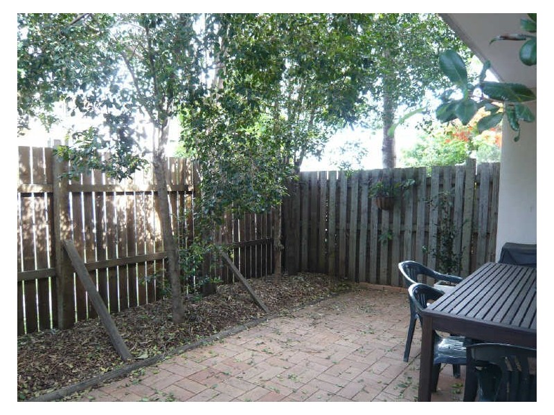 4/2 Halcomb Street, Zillmere QLD 4034