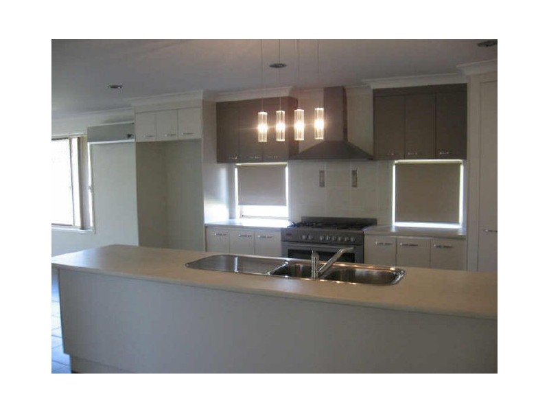 10 Taunton Street, Carseldine QLD 4034